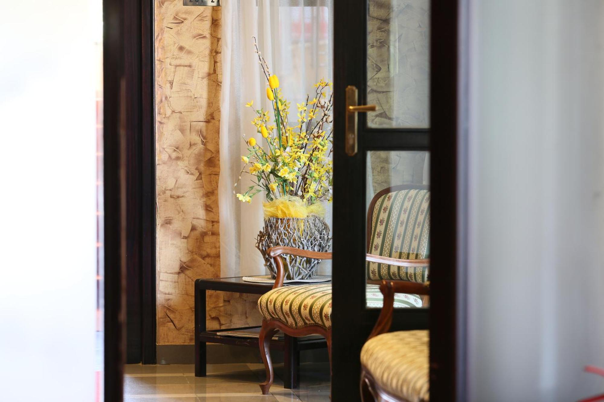 Hotel Zephyr - Plovanija ブイェ エクステリア 写真