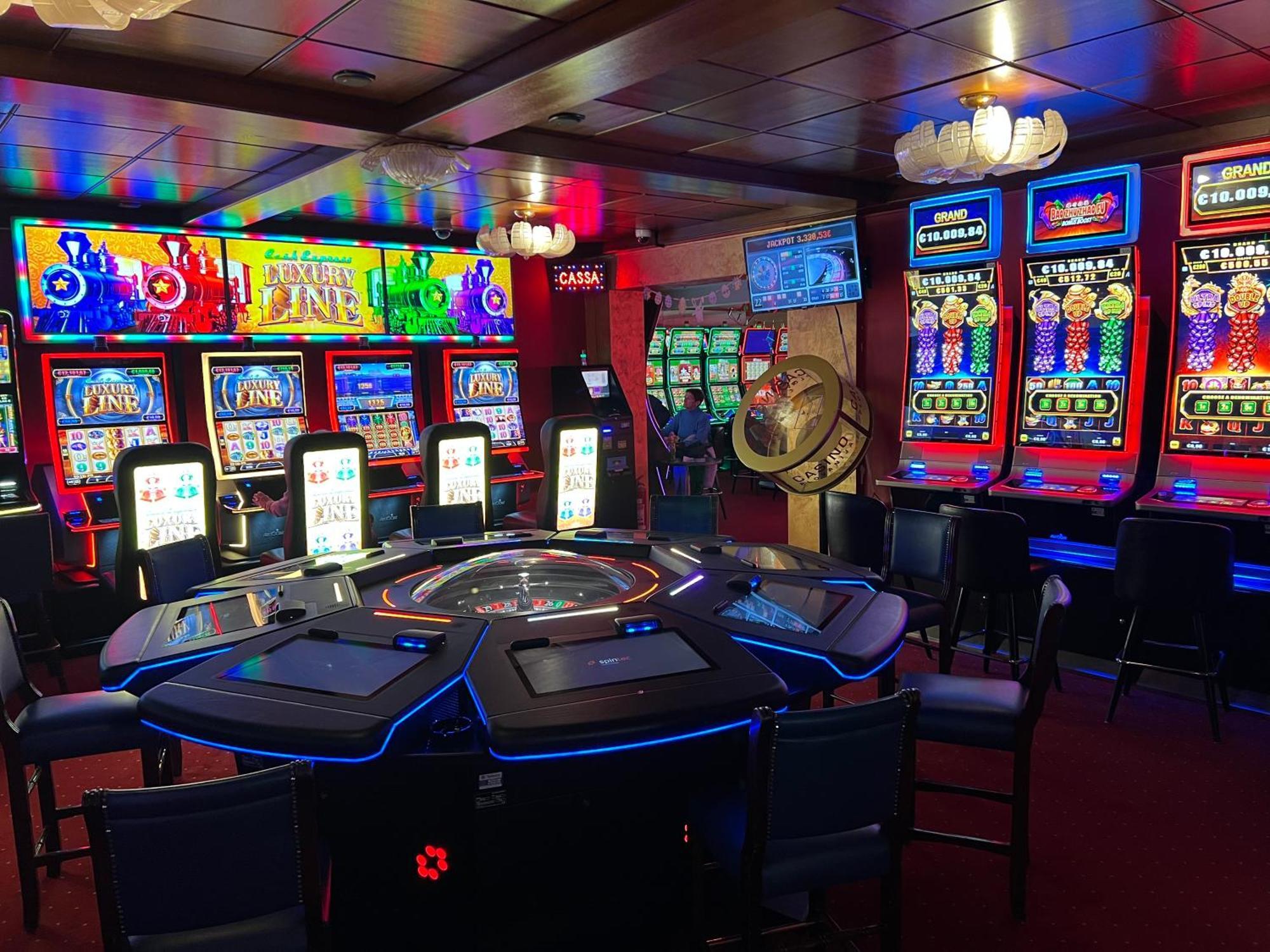 Hotel Zephyr - Plovanija ブイェ エクステリア 写真