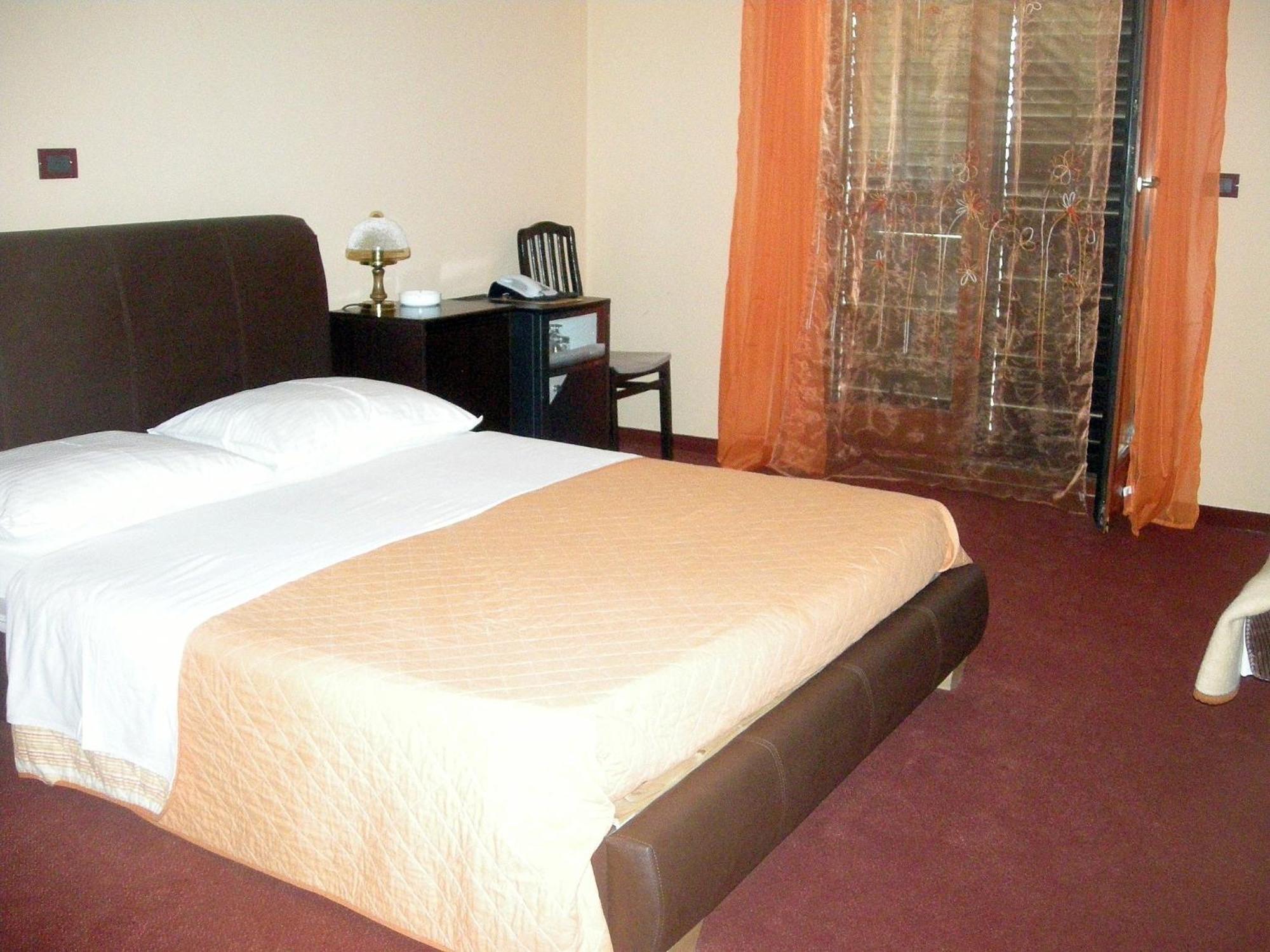 Hotel Zephyr - Plovanija ブイェ 部屋 写真