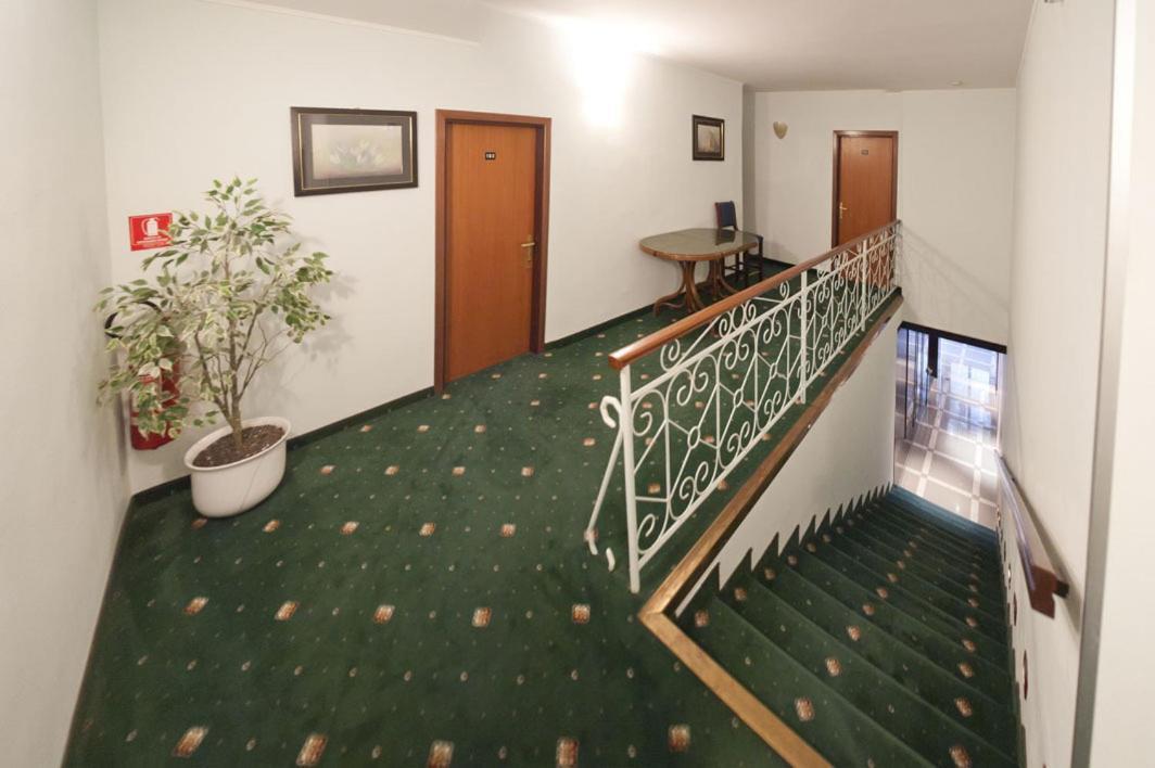 Hotel Zephyr - Plovanija ブイェ エクステリア 写真