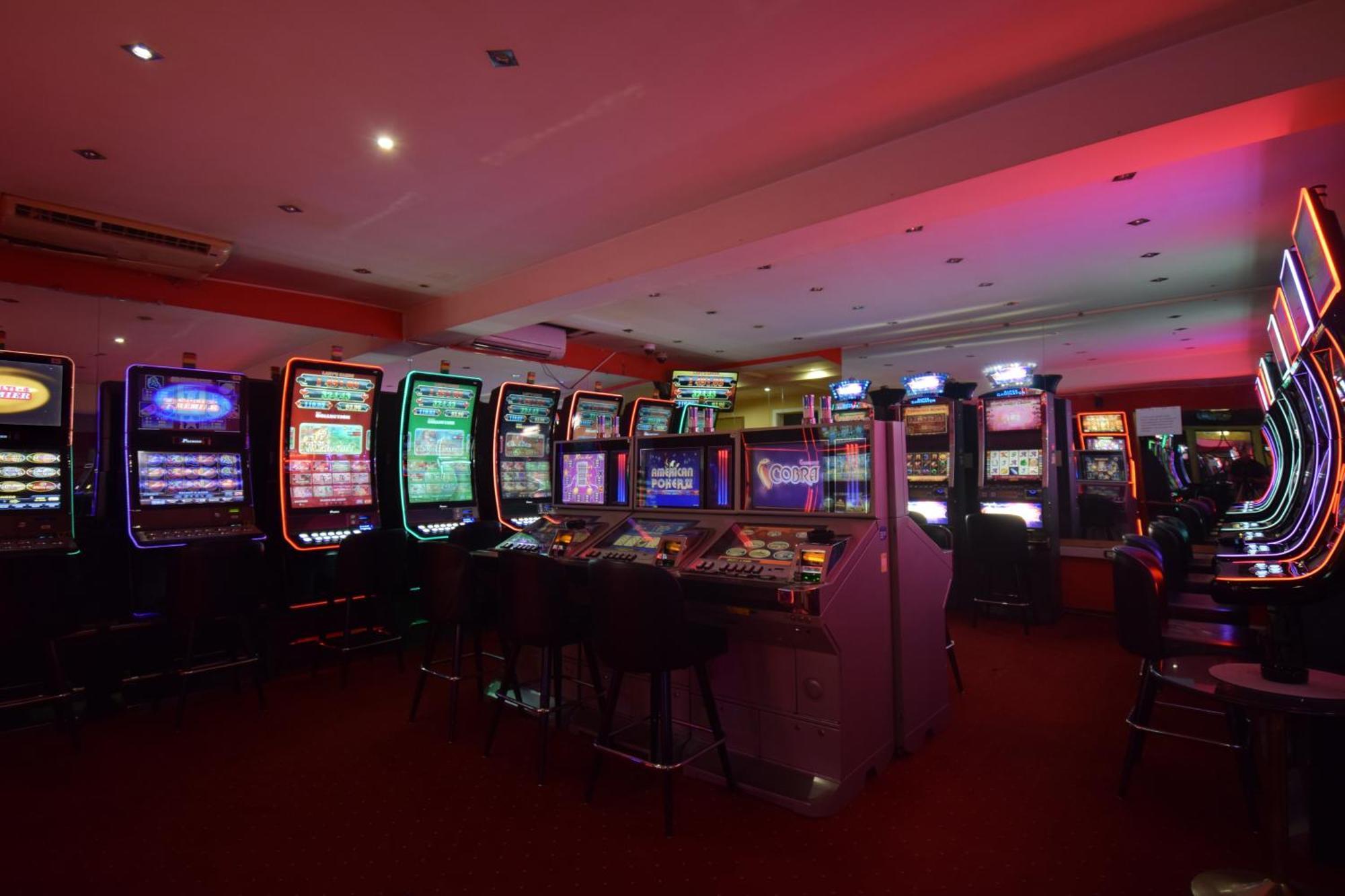 Hotel Zephyr - Plovanija ブイェ エクステリア 写真